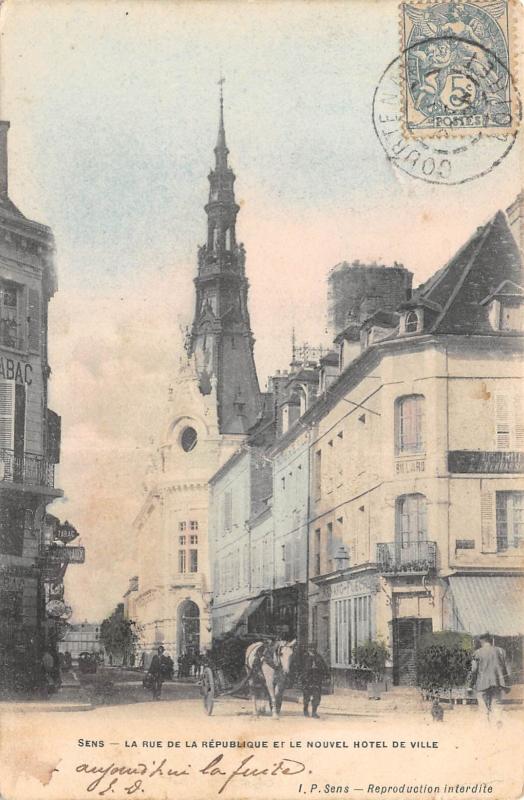 Carte postale ancienne Sens - La Rue De La Republique Et Le Nouvel Hotel De Ville à Sens
