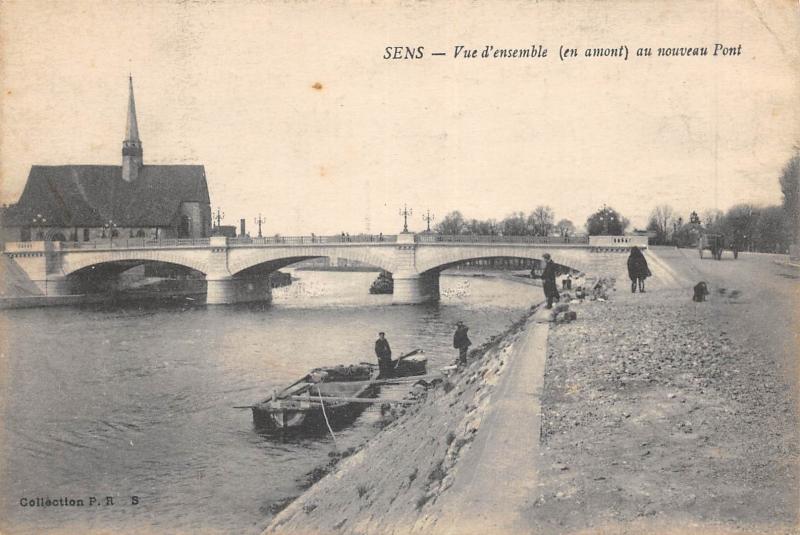 Carte postale ancienne Sens - Vue D'Ensemble Au Nouvau Pont à Sens