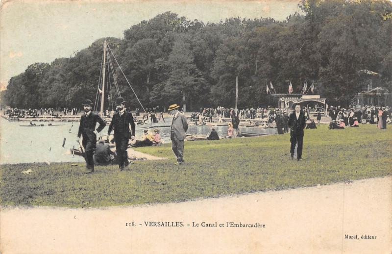 Carte postale ancienne Versailles - Le Canal Et Embarcadere à Versailles