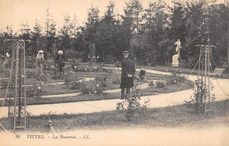 Carte postale ancienne Vittel - La Roseraie à Vittel