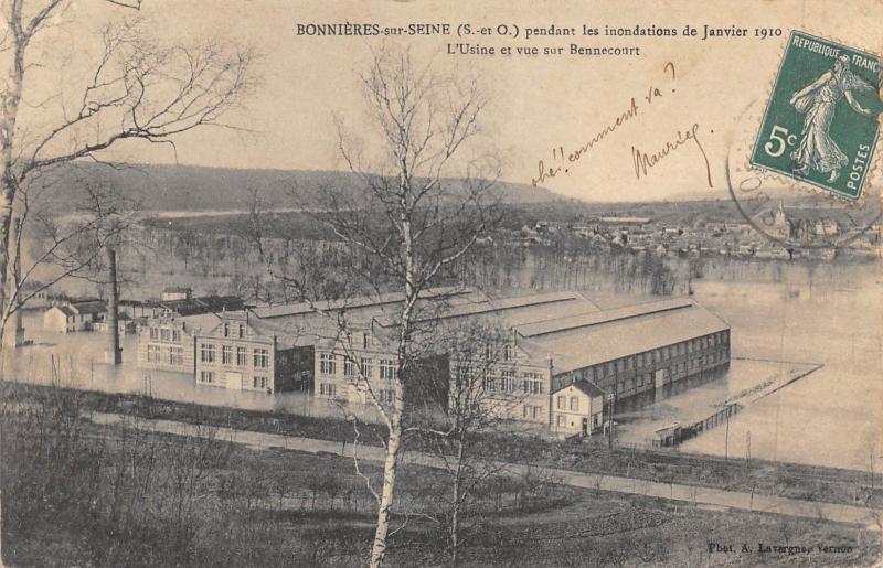 Carte postale ancienne Bonnieres Sur Seine - Pendant Les Inondations De 1910 à Bonnières-sur-Seine