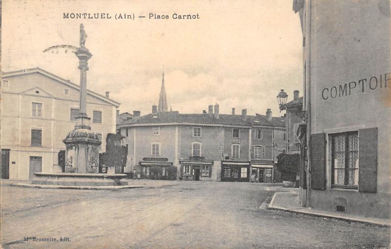 Carte postale ancienne Montluel - Place Carnot à Montluel