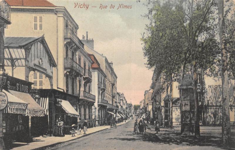 Carte postale ancienne Vichy - Rue De Nimes à Vichy