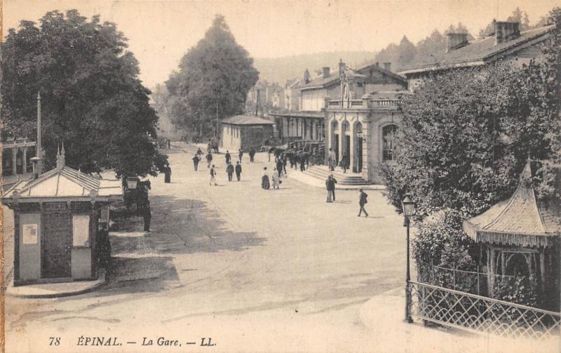 Carte postale ancienne Epinal - La Gare à Épinal
