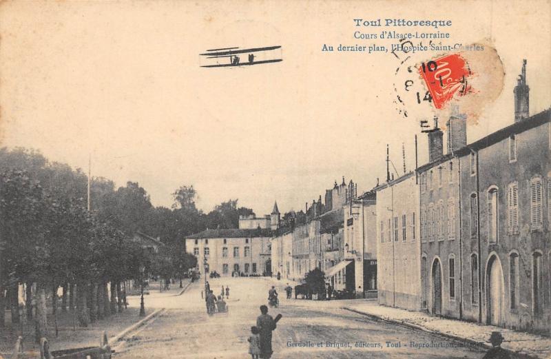 Carte postale ancienne Toul - Cours Alsace Lorraine - Aeroplane à Toul
