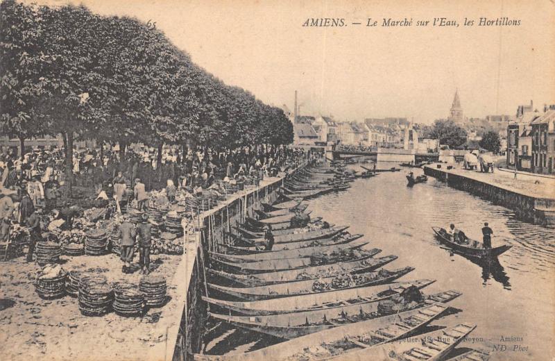 Carte postale ancienne Amiens - Marche Sur L'Eau - Les Hortillons à Amiens