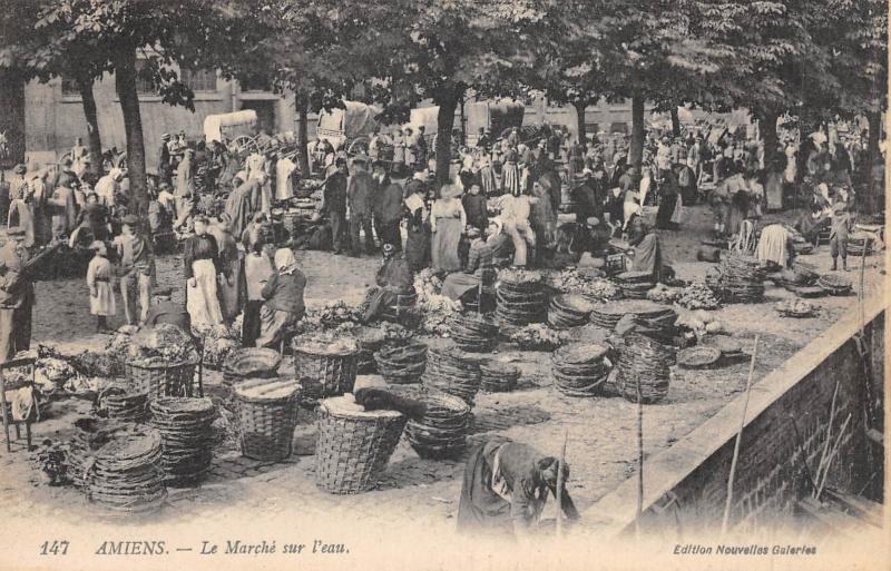Carte postale ancienne Amiens - Le Marche Sur L'Eau à Amiens