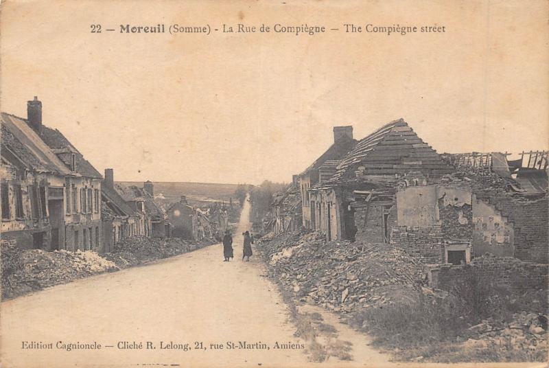 Carte postale ancienne Moreuil - La Rue De Compiegne à Moreuil