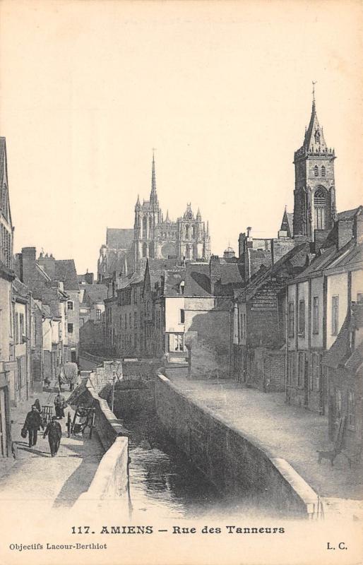 Carte postale ancienne Amiens - Rue Des Tanneurs à Amiens
