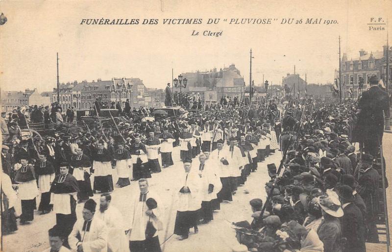 Carte postale ancienne Calais - Funerailles Nationales Des Victimes Du Pluviose - N°6 à Calais