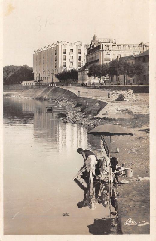 Carte postale ancienne Dax - Les Bords De L'Adour Et Le Splendid à Dax
