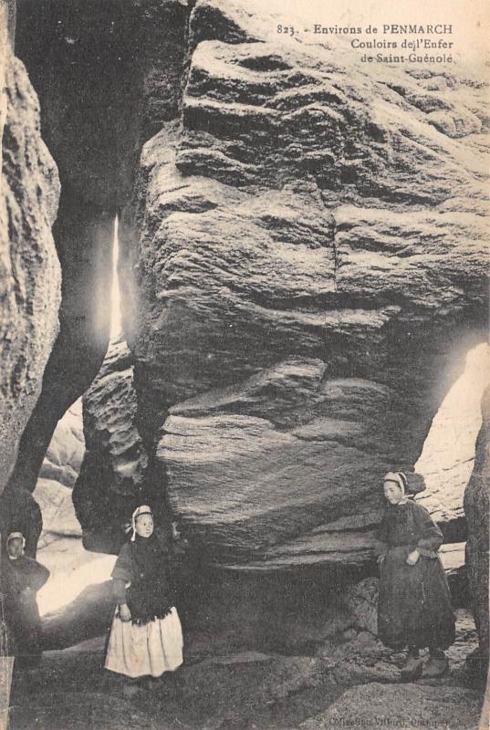 Carte postale ancienne Env.de Penmarch - Couloirs De L'Enfer De Saint Guenole à Penmarch