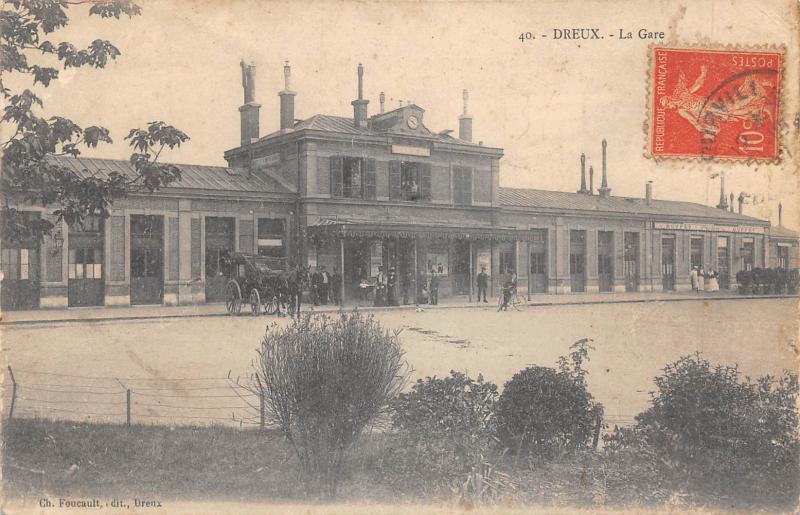 Carte postale ancienne Dreux - La Gare à Dreux