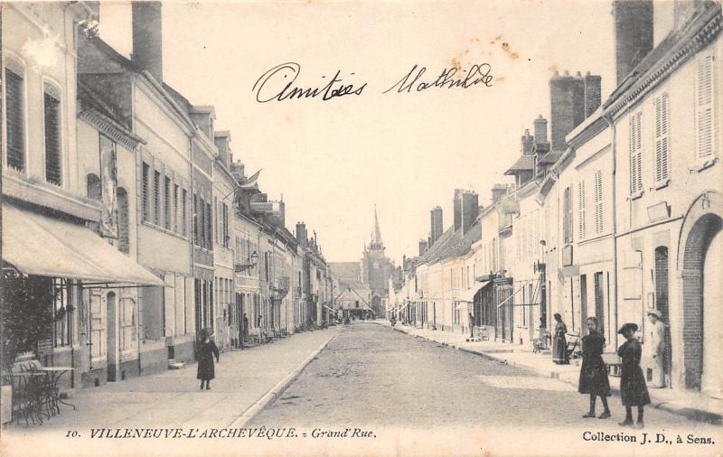 Carte postale ancienne Villeneuve L'Archeveque - Grand Rue à Villeneuve-l'Archevêque
