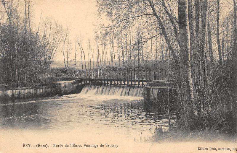 Carte postale ancienne Ezy - Bords De L'Eure - Vannage De Saussay