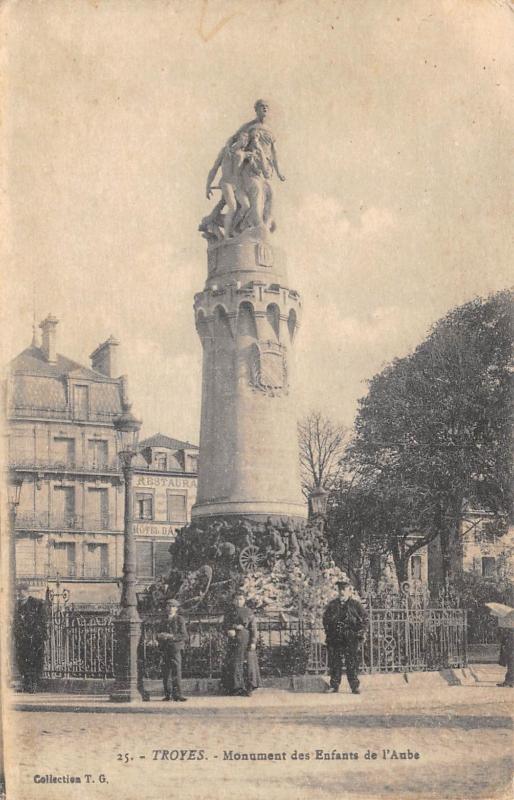 Carte postale ancienne Troyes - Monument Des Enfants De L'Aube à Troyes