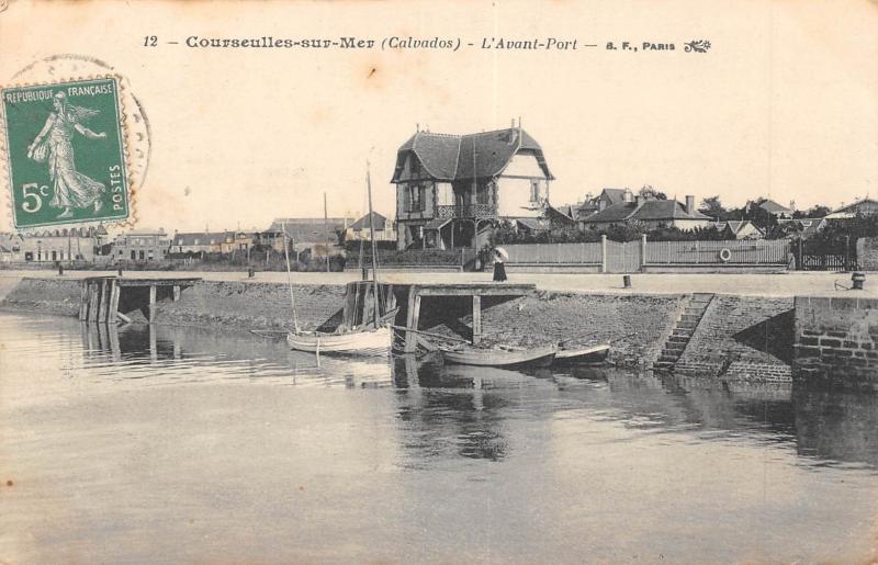 Carte postale ancienne Courseulles Sur Mer - Avant Port à Courseulles-sur-Mer