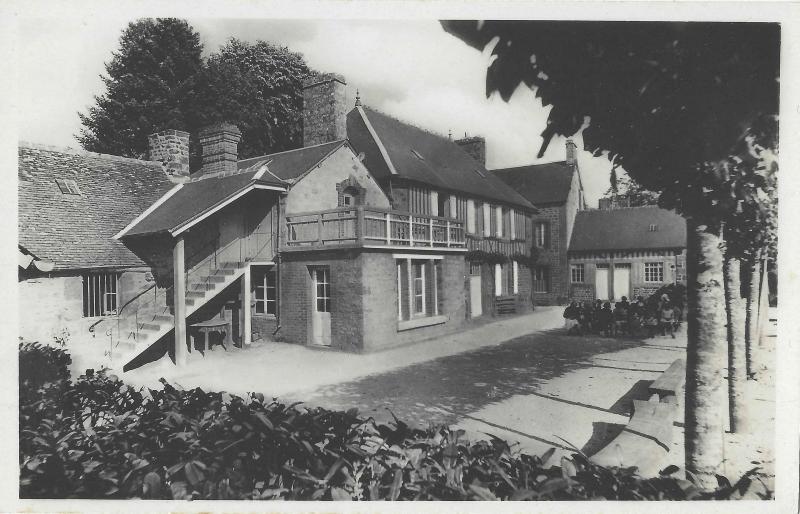 Carte postale ancienne Saint Mars D Egrenne - Cantine scolaire fondée en 1903 à Saint-Mars-d'Égrenne