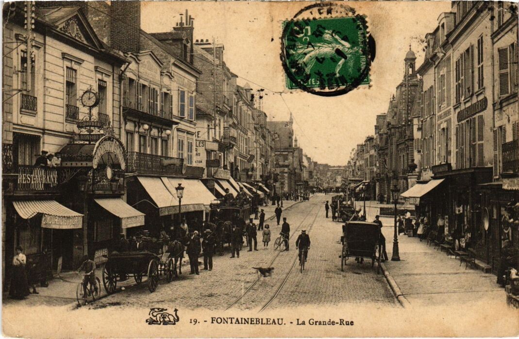 CPA 77 FONTAINEBLEAU La Rue Grande EUR 10,00 - FR